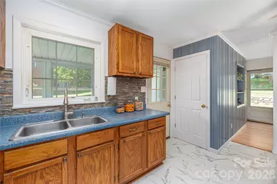 881 Mulberry Street, Clyde, NC 28721 - Photo 9