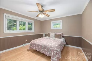 881 Mulberry St, Clyde, NC 28721 - Photo 13