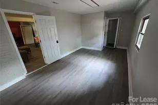 2727 Englehardt St, Charlotte, NC 28216 - Photo 7
