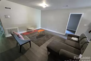 2727 Englehardt St, Charlotte, NC 28216 - Photo 3