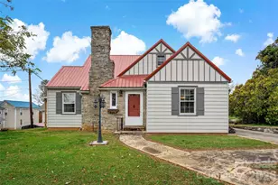 141 N Madison St, Marion, NC 28752 - Photo 1