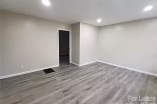 1932 Holly St, Charlotte, NC 28216 - Photo 5