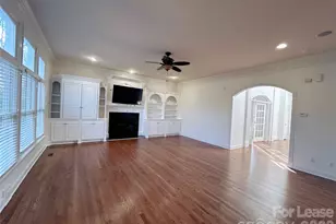 7615 Quail Park Dr, Charlotte, NC 28210 - Photo 9