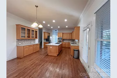 7615 Quail Park Drive, Charlotte, NC 28210 - Photo 3