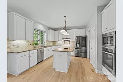 5710 Kinglet Lane, Charlotte, NC 28269 - Photo 17