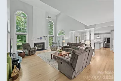 5710 Kinglet Lane, Charlotte, NC 28269 - Photo 15