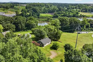 106 Lake Dr, Hickory, NC 28601 - Photo 35