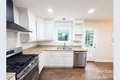 2200 Fair Forest Drive, Matthews, NC 28105 - Photo 3