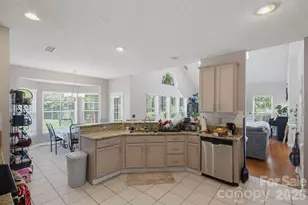 12222 Old Timber Rd, Charlotte, NC 28269 - Photo 15