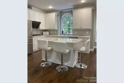 6025 Oakridge Court, Matthews, NC 28104 - Photo 5