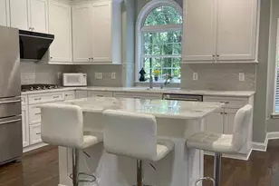 6025 Oakridge Ct, Matthews, NC 28104 - Photo 5