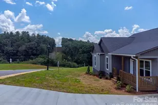 381 Scenic Rdg Cir, Franklin, NC 28734 - Photo 3