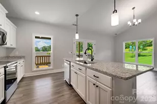 381 Scenic Rdg Cir, Franklin, NC 28734 - Photo 15