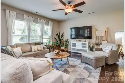 3831 Park South Station Boulevard, Charlotte, NC 28210 - Photo 3
