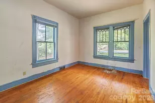 648 Lakeshore Dr, Asheville, NC 28804 - Photo 13