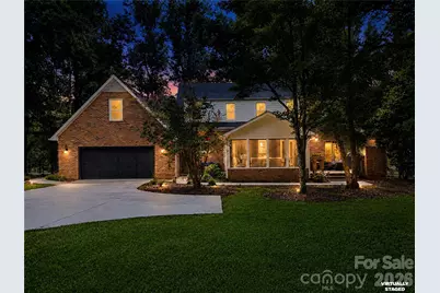 8503 Foxbridge Drive, Matthews, NC 28104 - Photo 9