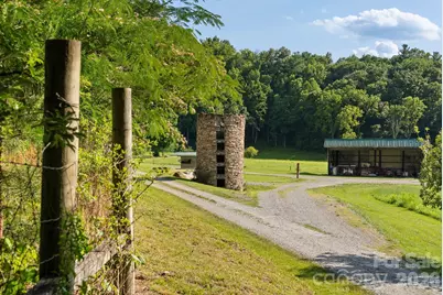 1372 & 1370 Barnardsville Highway, Barnardsville, NC 28709 - Photo 15