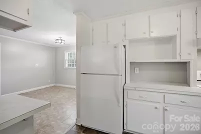 1401 Grovewood Drive, Charlotte, NC 28208 - Photo 7