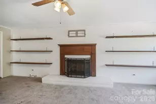 1401 Grovewood Dr, Charlotte, NC 28208 - Photo 17