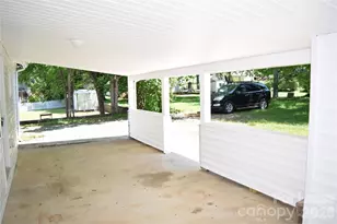 223 Maple St, Statesville, NC 28677 - Photo 27