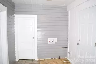 223 Maple St, Statesville, NC 28677 - Photo 13