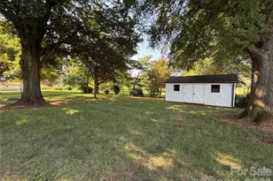 3649 Taylorsville Hwy, Statesville, NC 28625 - Photo 33
