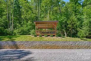 4017 Canada Rd, Tuckasegee, NC 28783 - Photo 23