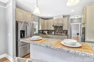 18 Byrdcliffe Ln, Asheville, NC 28805 - Photo 13