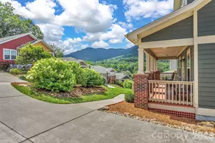 18 Byrdcliffe Ln, Asheville, NC 28805 - Photo 5