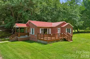 611 Reeves Cove Rd, Candler, NC 28715 - Photo 1