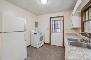 611 Reeves Cove Rd, Candler, NC 28715 - Photo 13