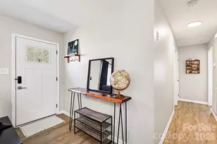 727 Thera Dr, Charlotte, NC 28206 - Photo 3
