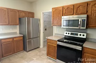 4527 Appley Mead Ln, Charlotte, NC 28269 - Photo 5