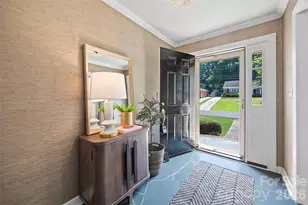 3826 Severn Ave, Charlotte, NC 28210 - Photo 3