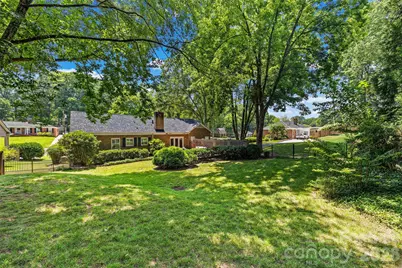 3826 Severn Avenue, Charlotte, NC 28210 - Photo 35