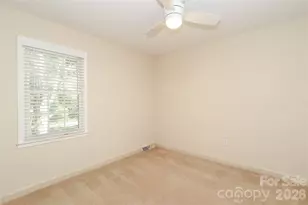 2248 Lawton Bluff Rd, Charlotte, NC 28226 - Photo 35