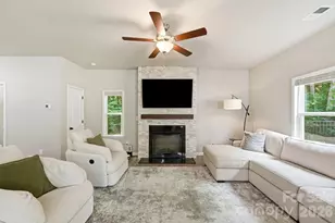 4005 Ruth Crk Ct, Charlotte, NC 28216 - Photo 9
