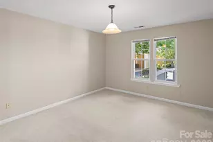 1301 Hyde Park Dr, Asheville, NC 28806 - Photo 17