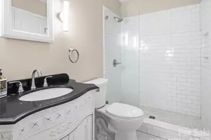 1301 Hyde Park Dr, Asheville, NC 28806 - Photo 19
