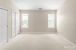 1301 Hyde Park Dr, Asheville, NC 28806 - Photo 13