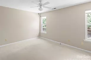 1301 Hyde Park Dr, Asheville, NC 28806 - Photo 19