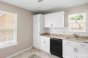 1301 Hyde Park Dr, Asheville, NC 28806 - Photo 11
