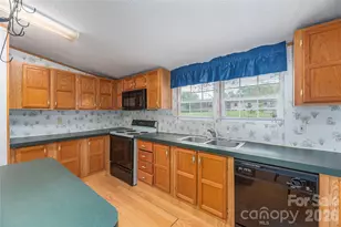 992 Brickyard Rd, Horse Shoe, NC 28742 - Photo 9
