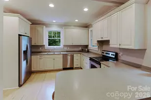 1825 Dilworth Rd W, Charlotte, NC 28203 - Photo 9