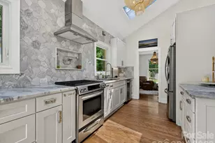 1401 Worcaster Pl, Charlotte, NC 28211 - Photo 13