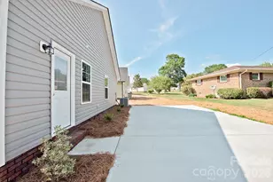 135 Beaver St, Landis, NC 28088 - Photo 7