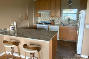 188 Holly Berry Ln, Hendersonville, NC 28739 - Photo 3