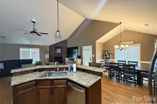 1448 Brookstone Dr, Hickory, NC 28602 - Photo 15