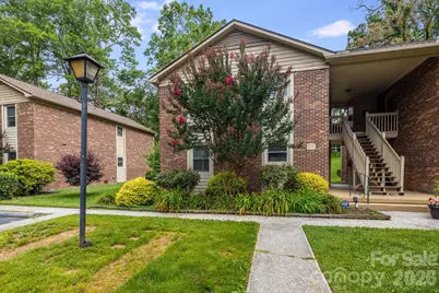 1325 4th Avenue W #C, Hendersonville, NC 28739 - Photo 1