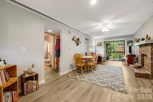 1325 4th Ave W, Hendersonville, NC 28739 - Photo 5